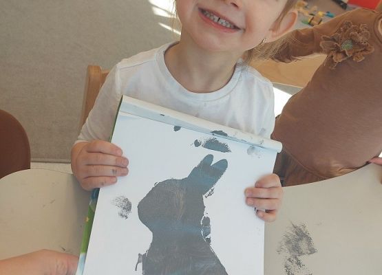 Przygotowywanie kartki wielkanocnej