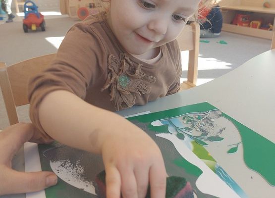 Przygotowywanie kartki wielkanocnej