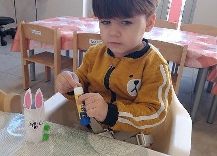 Praca plastyczna "Zajączek wielkanocny"