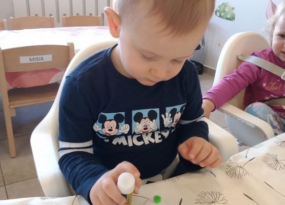 Praca plastyczna "Zajączek wielkanocny"