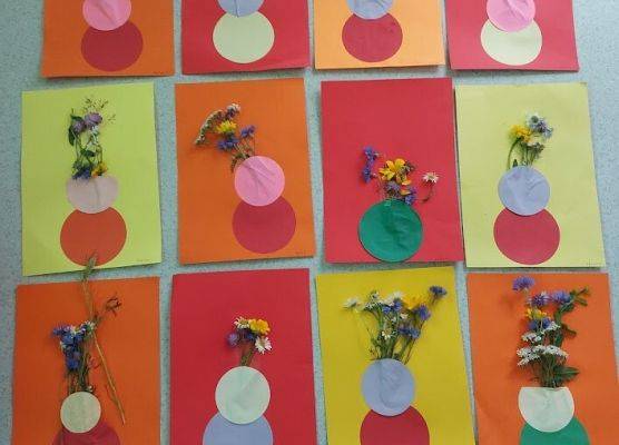 Praca plastyczna "Kwiaty w wazonie"