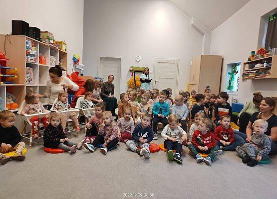 Wraz ze żłobkiem gościły u nas maluchy i średniaki z przedszkola w Charbrowie