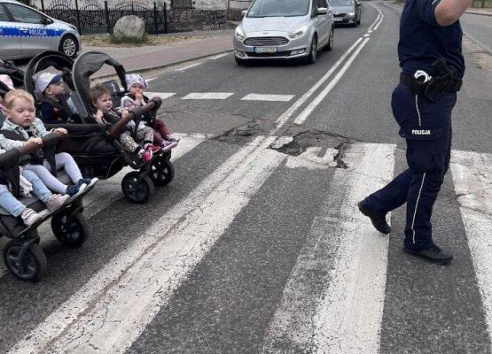 Poprawne przechodzenie przez jezdnię