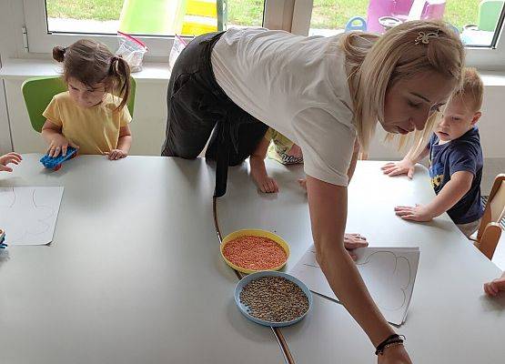 Praca plastyczna w grupie starszaków Jesienne drzewko