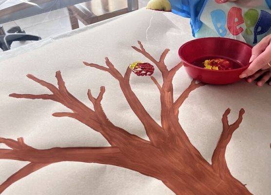 Drzewko Jesieni grupa maluszków