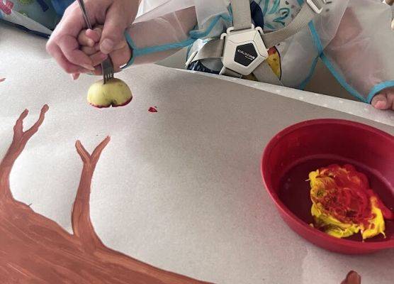 Drzewko Jesieni grupa maluszków