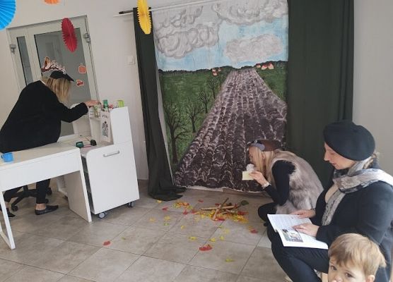 Występ teatralny pt. ''Wróbelek Elemelek''