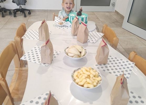 Prezenciki dla dzieci przyszykowane przez solenizanta