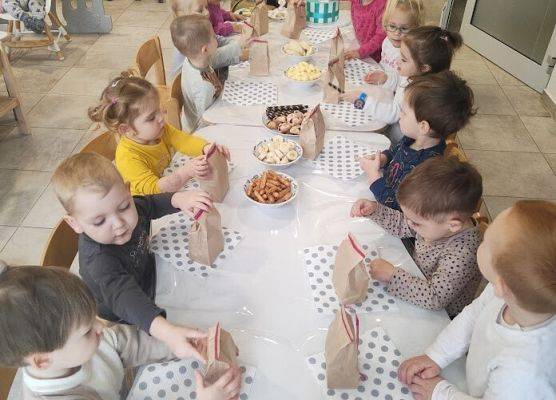 Prezenciki dla dzieci przyszykowane przez solenizanta