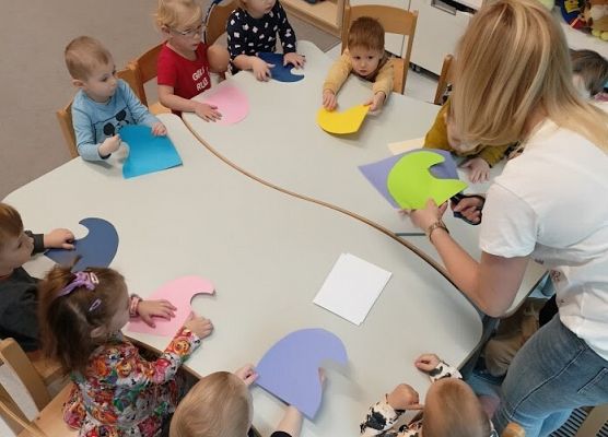 Praca plastyczna ''krasnoludek'' rozwijanie zdolności manualnej.