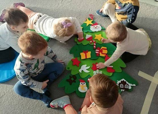 Ubieramy choineczke :)