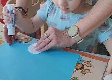 Praca plastyczna w grupie starszej ,,Bałwanek"