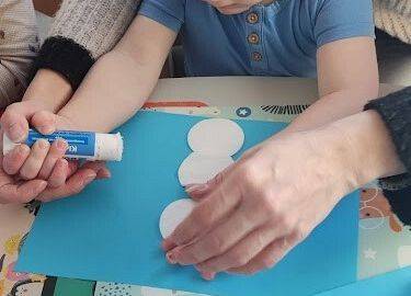 Praca plastyczna w grupie starszej ,,Bałwanek"