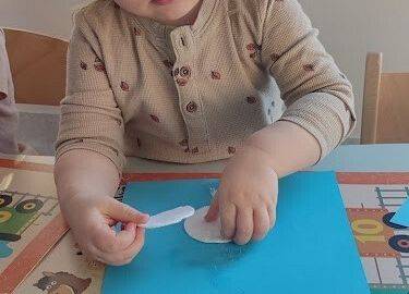 Praca plastyczna w grupie starszej ,,Bałwanek"