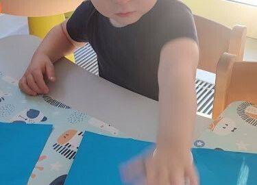 Praca plastyczna w grupie starszej ,,Bałwanek"