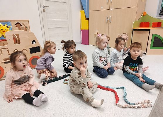 Zabawy w grupie starszej śladami dinozaura wykopaliska