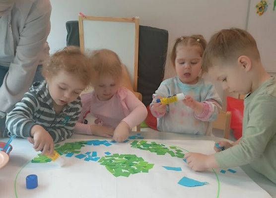 Praca plastyczna w wykonaniu starszaków Nasza Planeta