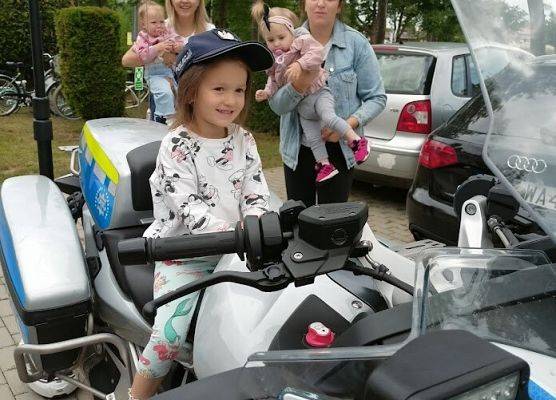 Pokaz sprzętu policyjnego