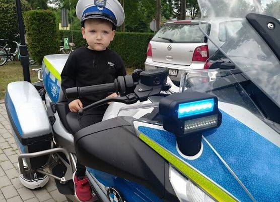 Pokaz sprzętu policyjnego