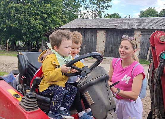 Zapoznanie się ze sprzętem rolniczym