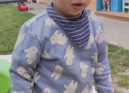 Zabawy na żłobkowym placu zabaw maluszki :)