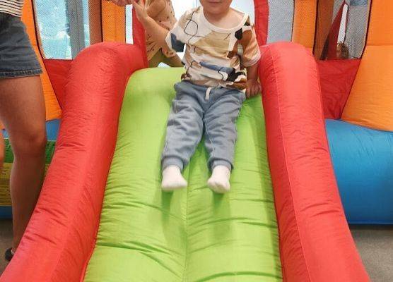 Zabawy na dmuchańcu :)