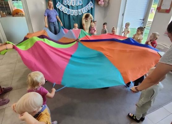 Zabawy z chustą Klanza