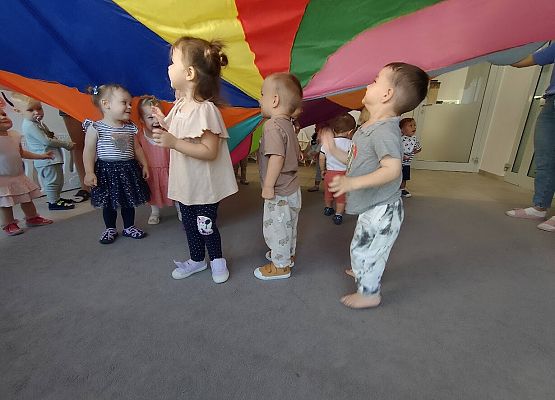 Zabawy z chustą Klanza