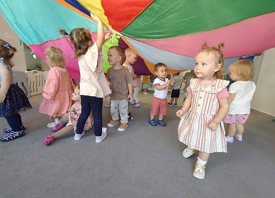 Zabawy z chustą Klanza