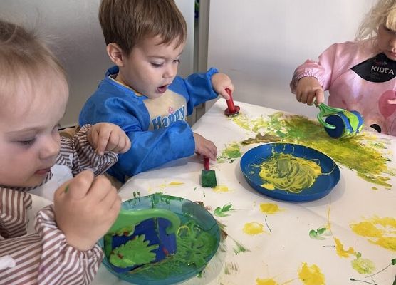 Praca plastyczna grupowa maluszki i starszaki