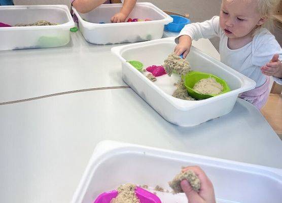 Zabawa w piasku kinetycznym starszaki :)