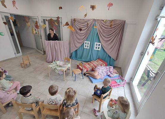 Teatrzyk pt ,,Złotowłosa i trzy niedźwiadki''