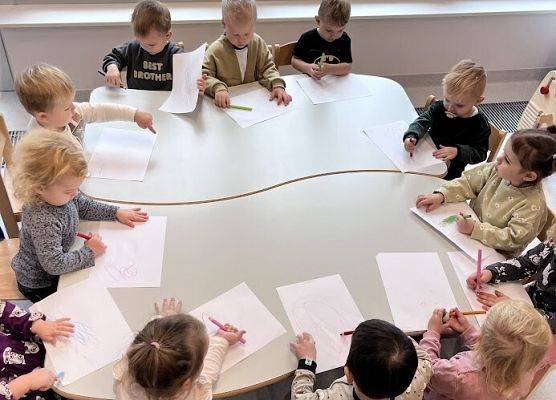 Zajęcia w sali grupa starszaków