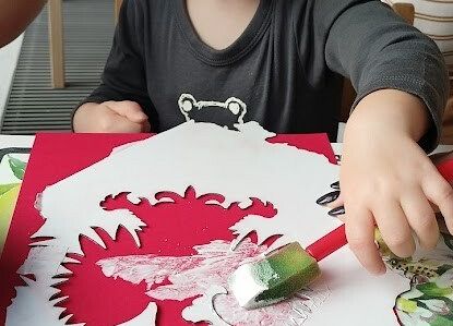 Praca plastyczna w grupie maluszków