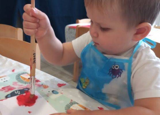 Praca plastyczna w grupie starszaków flaga Polski