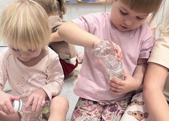 Zabawy sensoryczne w grupie starszej