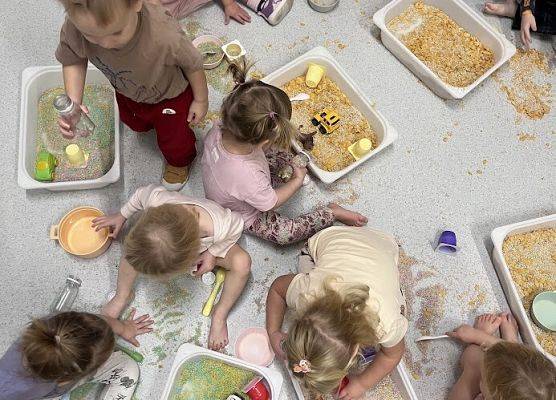 Zabawy sensoryczne w grupie starszej