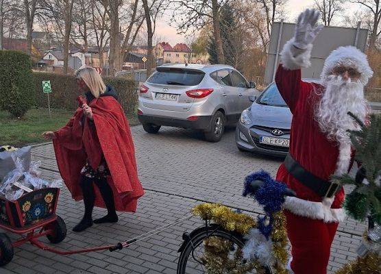 Odwiedziny Mikołaja w żłobku