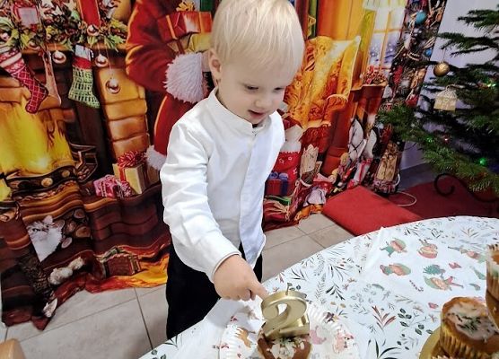 Grafika 1: Drugie urodzinki Hektorka