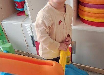 Zabawy w sali maluszków