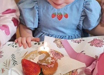 Drugie urodzinki Różyczki