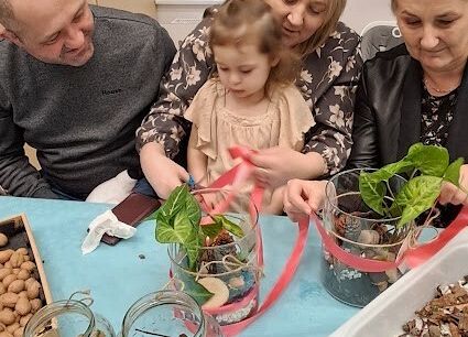 Warsztaty z babcia i dziadkiem  ,,Las w szkle''