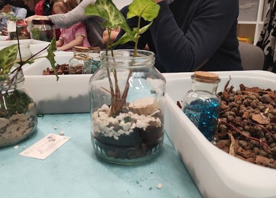 Warsztaty z babcia i dziadkiem  ,,Las w szkle''