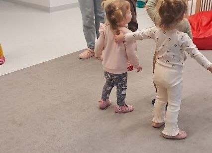 Zabawy w sali grupa maluszki :)