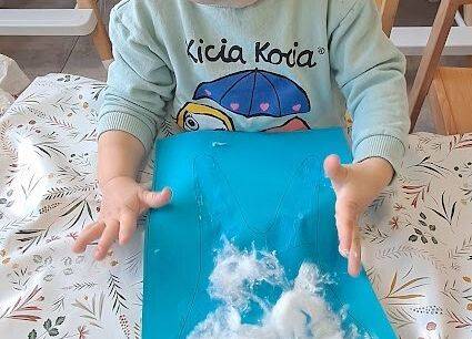 Praca plastyczna w grupie maluszków