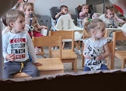 Grafika 5: Teatrzyk interaktywny pt,, Zwyczaje Wielkanocne''