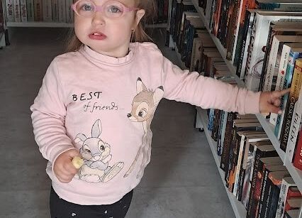 Grafika 11: Dzień Książki i Praw Autorskich wyjście do Biblioteki Gminnej w Wicku