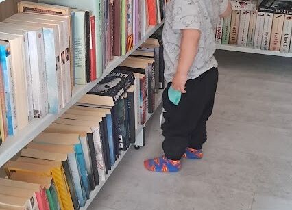 Grafika 12: Dzień Książki i Praw Autorskich wyjście do Biblioteki Gminnej w Wicku