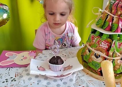 Grafika 10: 3 urodzinki Milenki