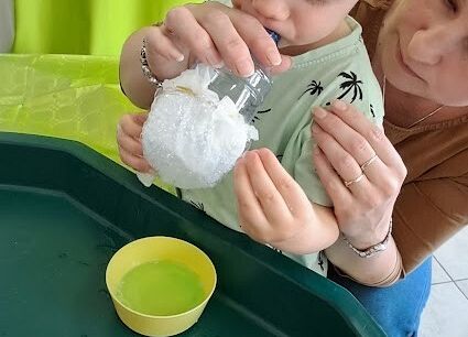 Grafika 1: Zajęcia sensoryczne Podróż przez emocje